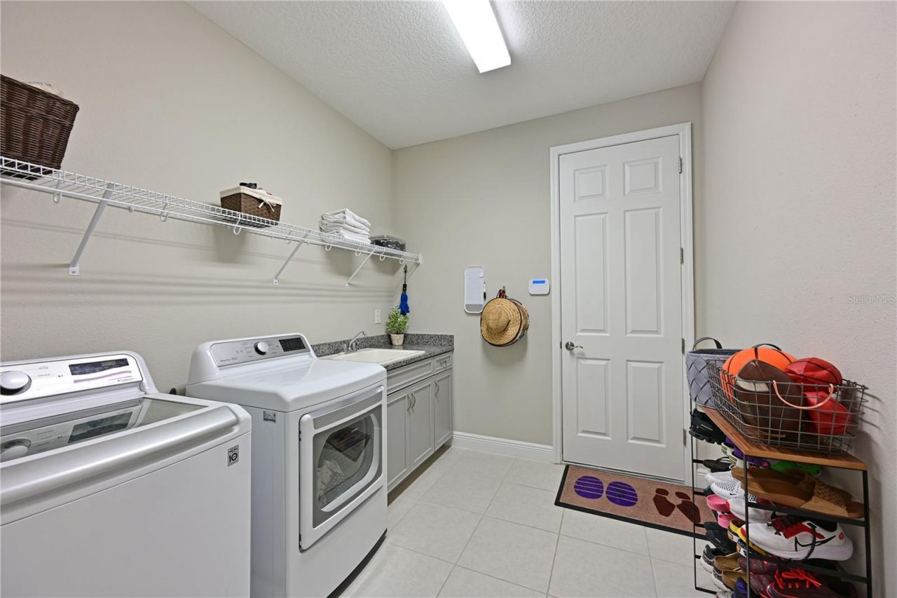 8916 Isabella Circle, Parrish, FL 34219 Photo