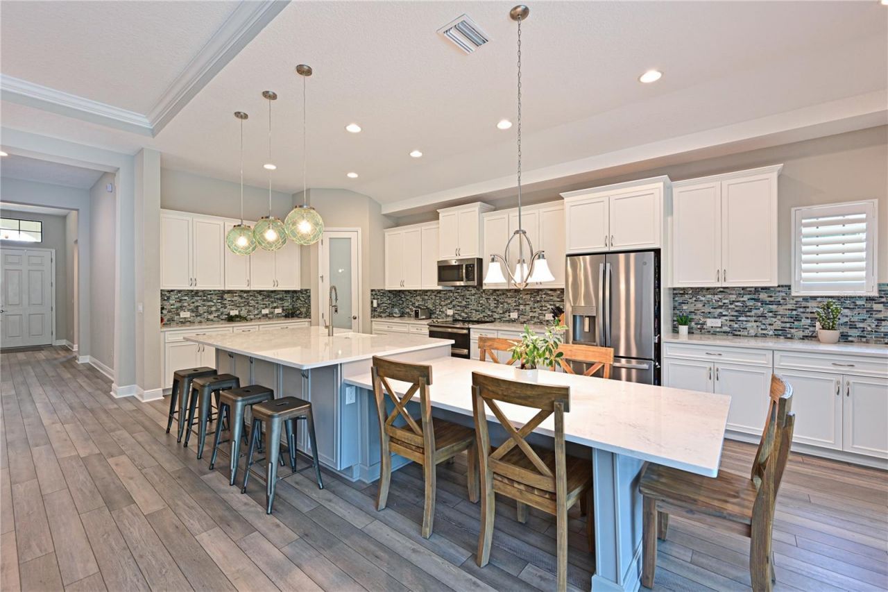 8916 Isabella Circle, Parrish, FL 34219 Photo