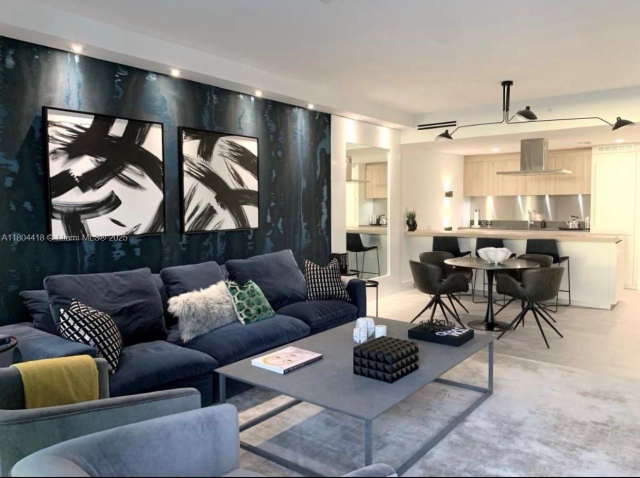 1000 Brickell Plz, Unit 3308, Miami, FL 33131 Photo