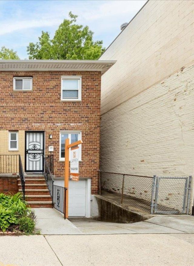 2533 Francis Lewis Boulevard Whitestone, NY 11358