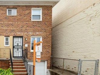 2533 Francis Lewis Boulevard Whitestone, NY 11358