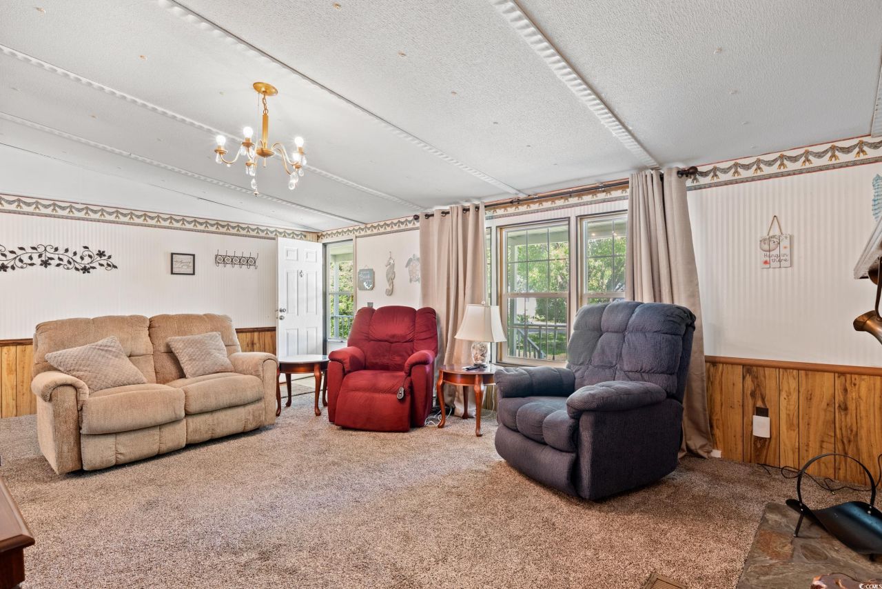 563 Plum Ct. Photo 18