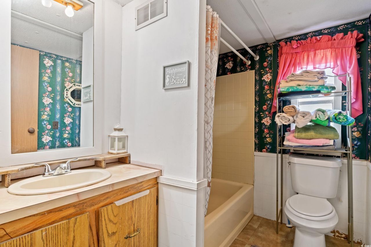 563 Plum Ct. Photo 7