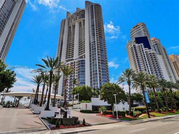 18201 Collins Ave, Unit 808, Sunny Isles Beach, FL 33160