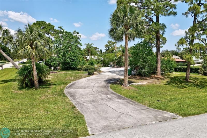 702 Lake Drive, Sebastian, FL 32958 Photo