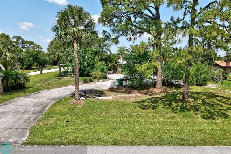 702 Lake Drive, Sebastian, FL 32958 Photo