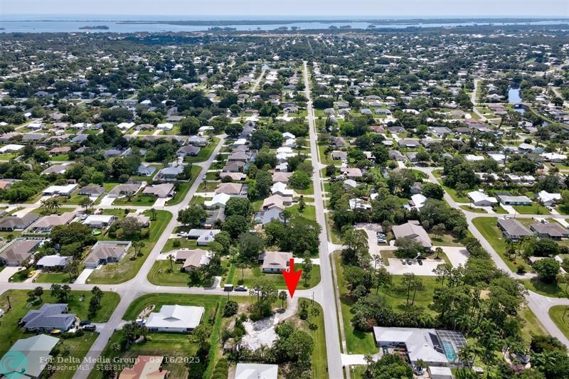 702 Lake Drive, Sebastian, FL 32958 Photo