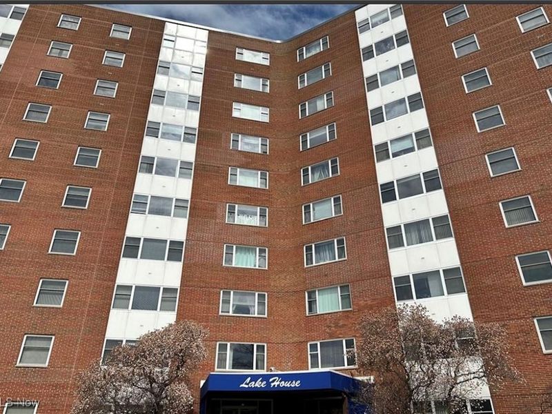 11850 Edgewater Drive, Unit 721, Lakewood, OH 44107 Photo 1