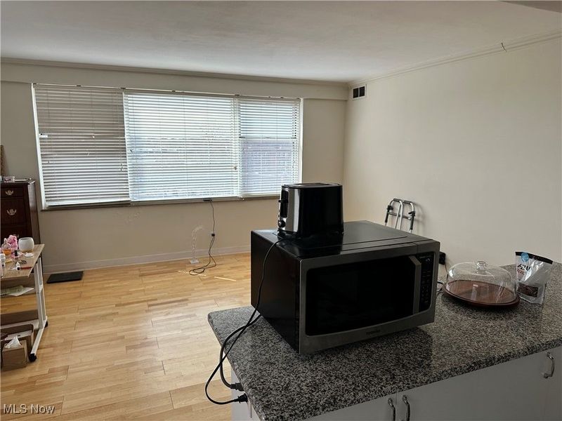 11850 Edgewater Drive, Unit 721, Lakewood, OH 44107 Photo 8