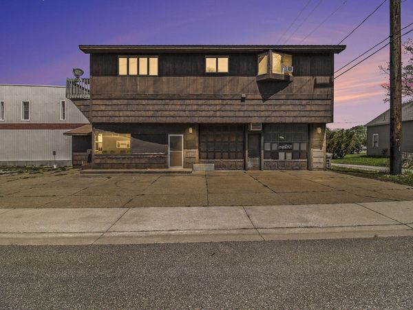929 S Washington Avenue, Ludington, MI 49431