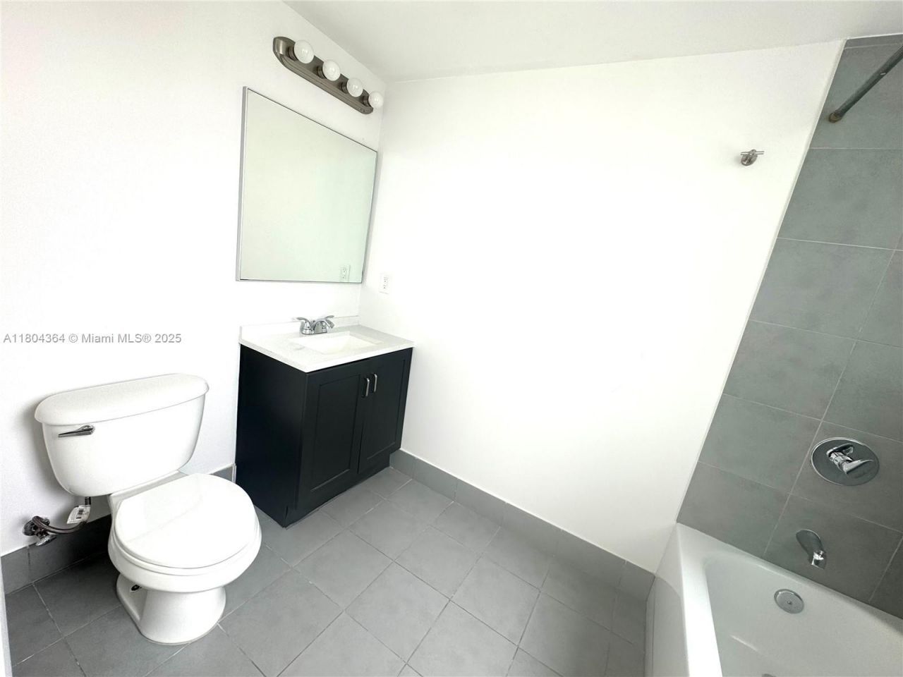 92 SW 3rd St, Unit 1605, Miami, FL 33130 Photo