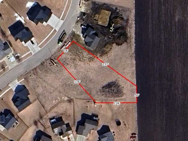 2226 Petersen Drive NW, Stewartville, MN 55976