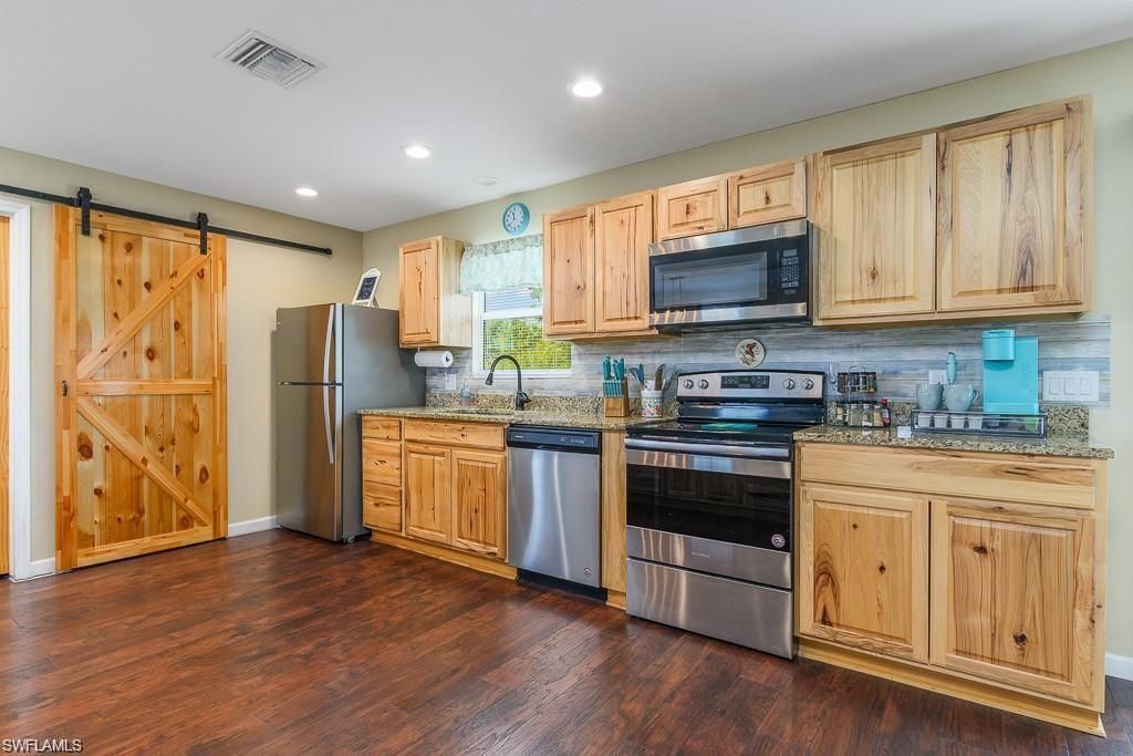 2916 9th St Sw, Lehigh Acres, FL 33976 Photo