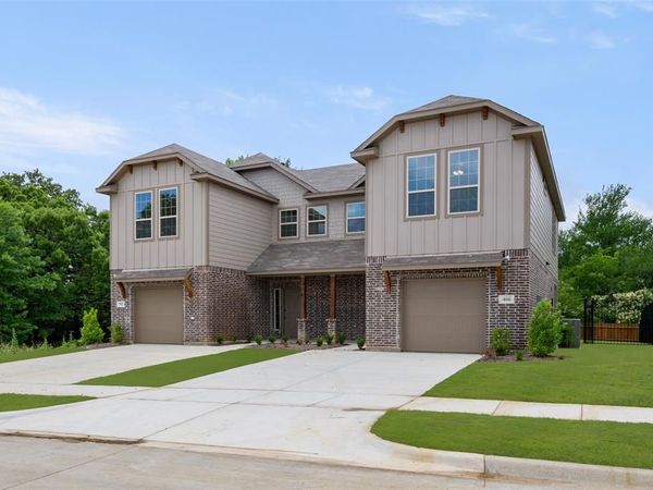 400-402 Trailhead Lane, Denton, TX 76205