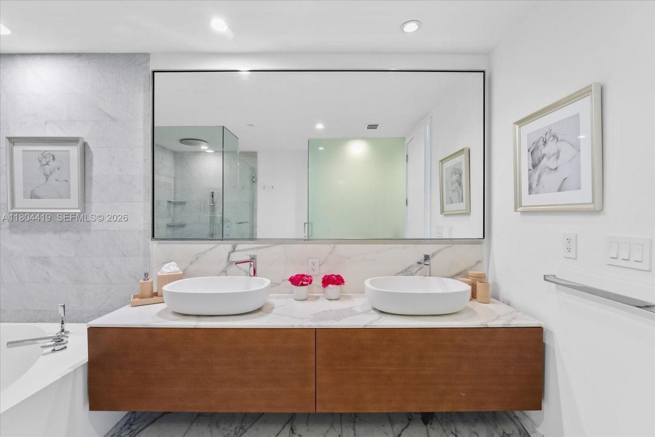 10201 Collins Ave, Unit 511, Bal Harbour, FL 33154 Photo