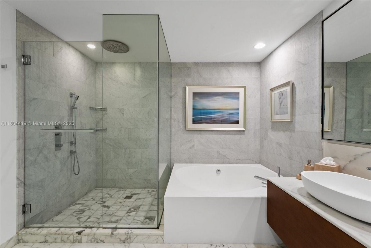 10201 Collins Ave, Unit 511, Bal Harbour, FL 33154 Photo