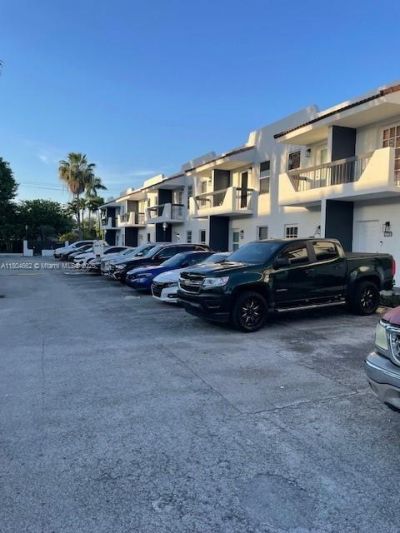 8340 NW 8th St, Unit N12, Miami, FL 33126 Photo