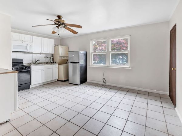 397 D Building 3 Granfield, Bridgeport, CT 06610