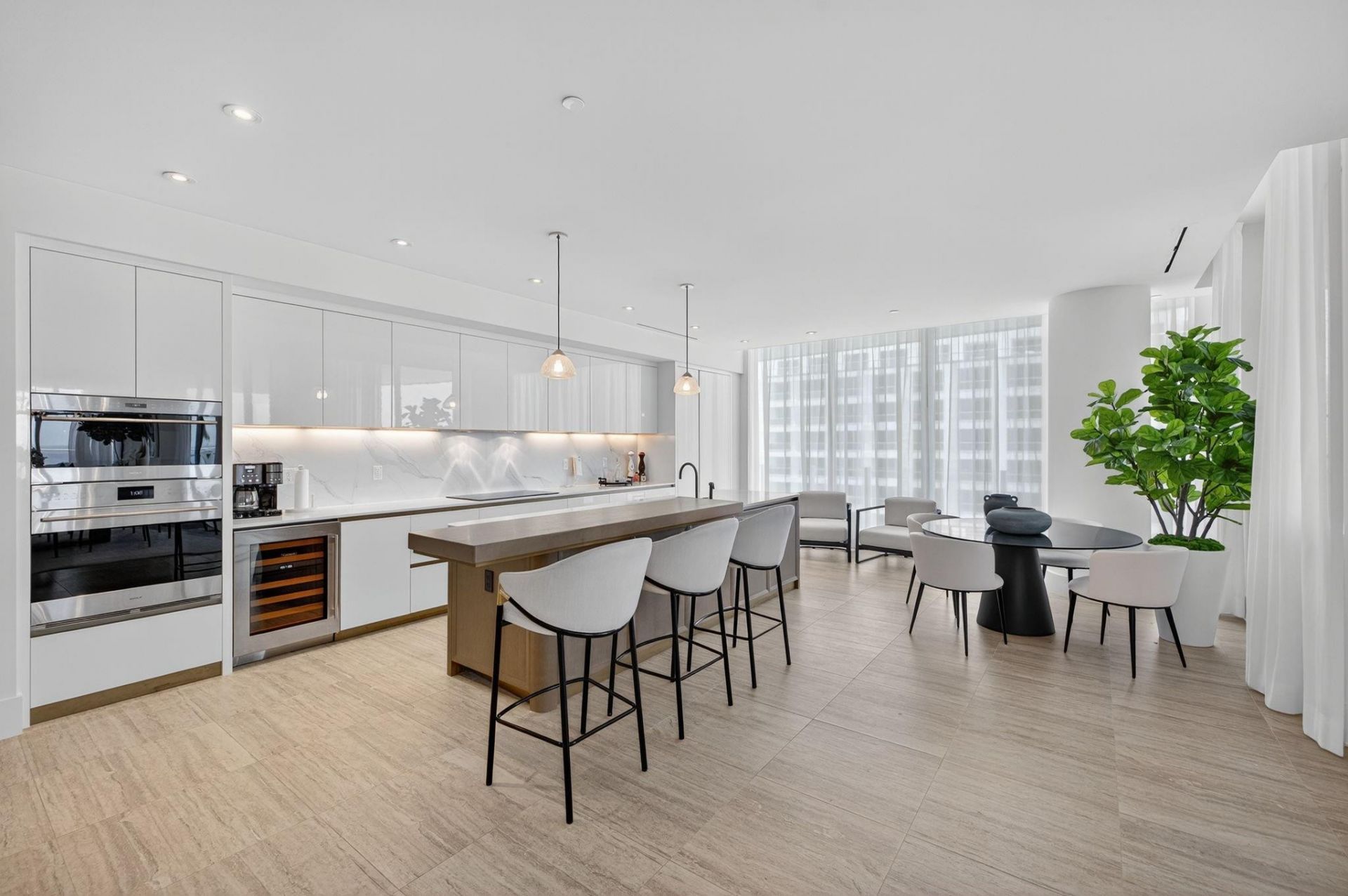 525 Fort Lauderdale Beach Boulevard, Unit 1902, Fort Lauderdale, FL 33304 Photo