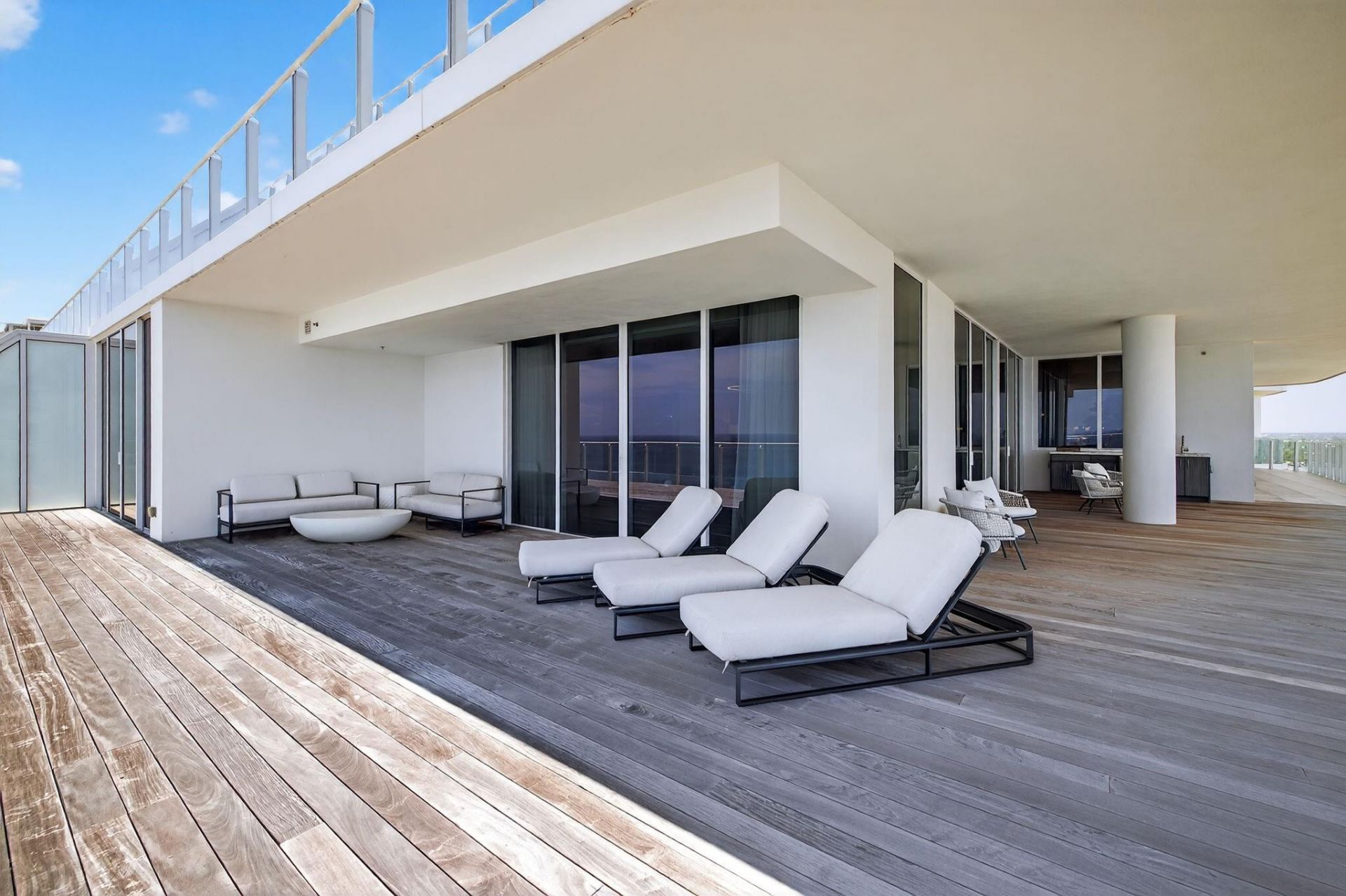 525 Fort Lauderdale Beach Boulevard, Unit 1902, Fort Lauderdale, FL 33304 Photo