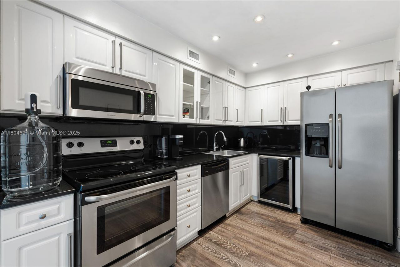 6770 Indian Creek Dr, Unit TSA1, Miami Beach, FL 33141 Photo