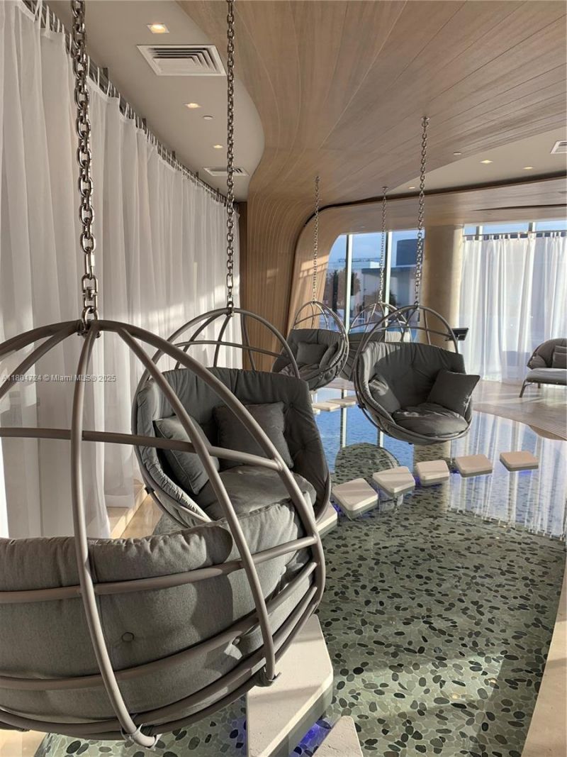 1000 Brickell Plz, Unit 1805, Miami, FL 33131 Photo