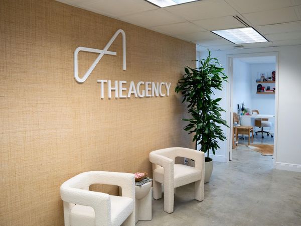 180 Royal Palm Way, Unit 201, Palm Beach, FL 33480