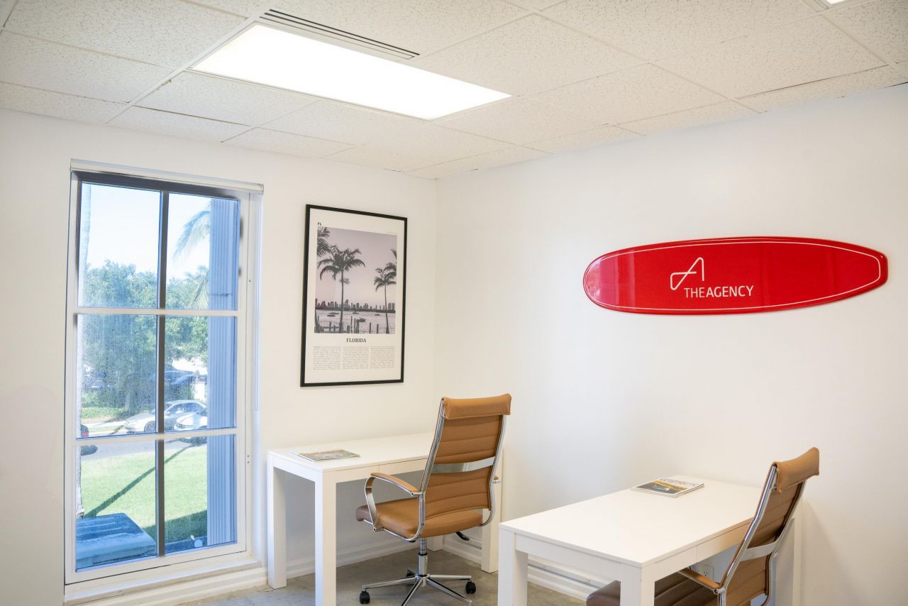 180 Royal Palm Way, Unit 201, Palm Beach, FL 33480 Photo