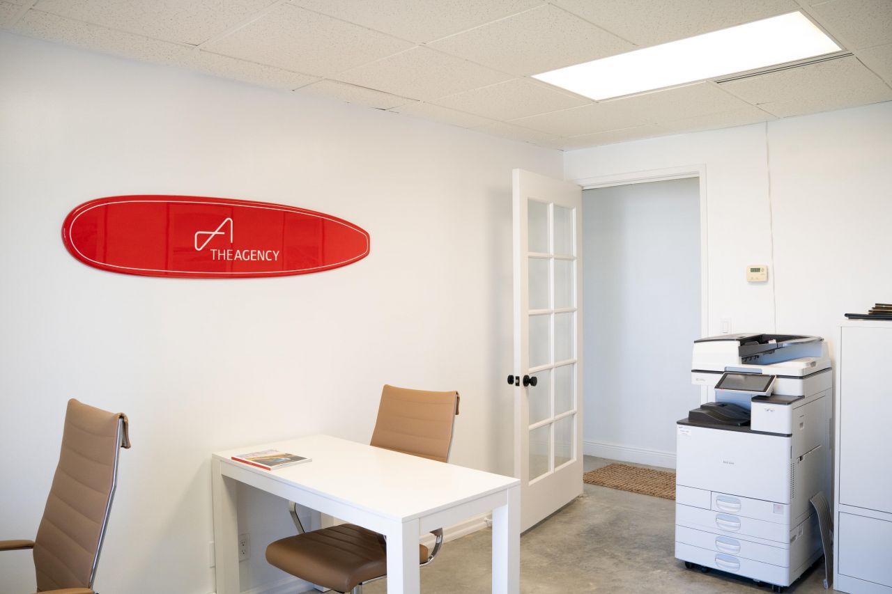 180 Royal Palm Way, Unit 201, Palm Beach, FL 33480 Photo