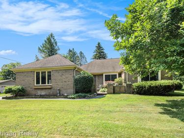 3531 E COMMERCE Road, Commerce Twp, MI 48382