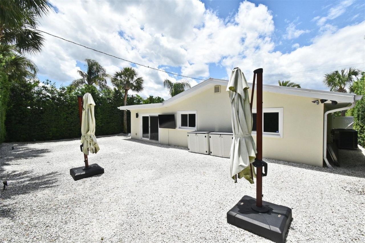 507 N Peninsula Avenue, New Smyrna Beach, FL 32169 Photo