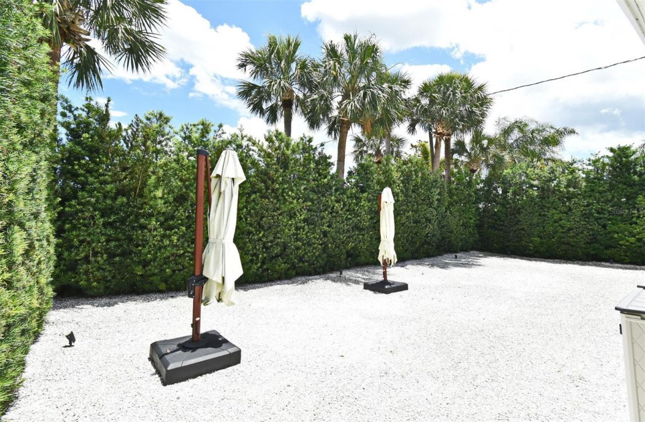 507 N Peninsula Avenue, New Smyrna Beach, FL 32169 Photo