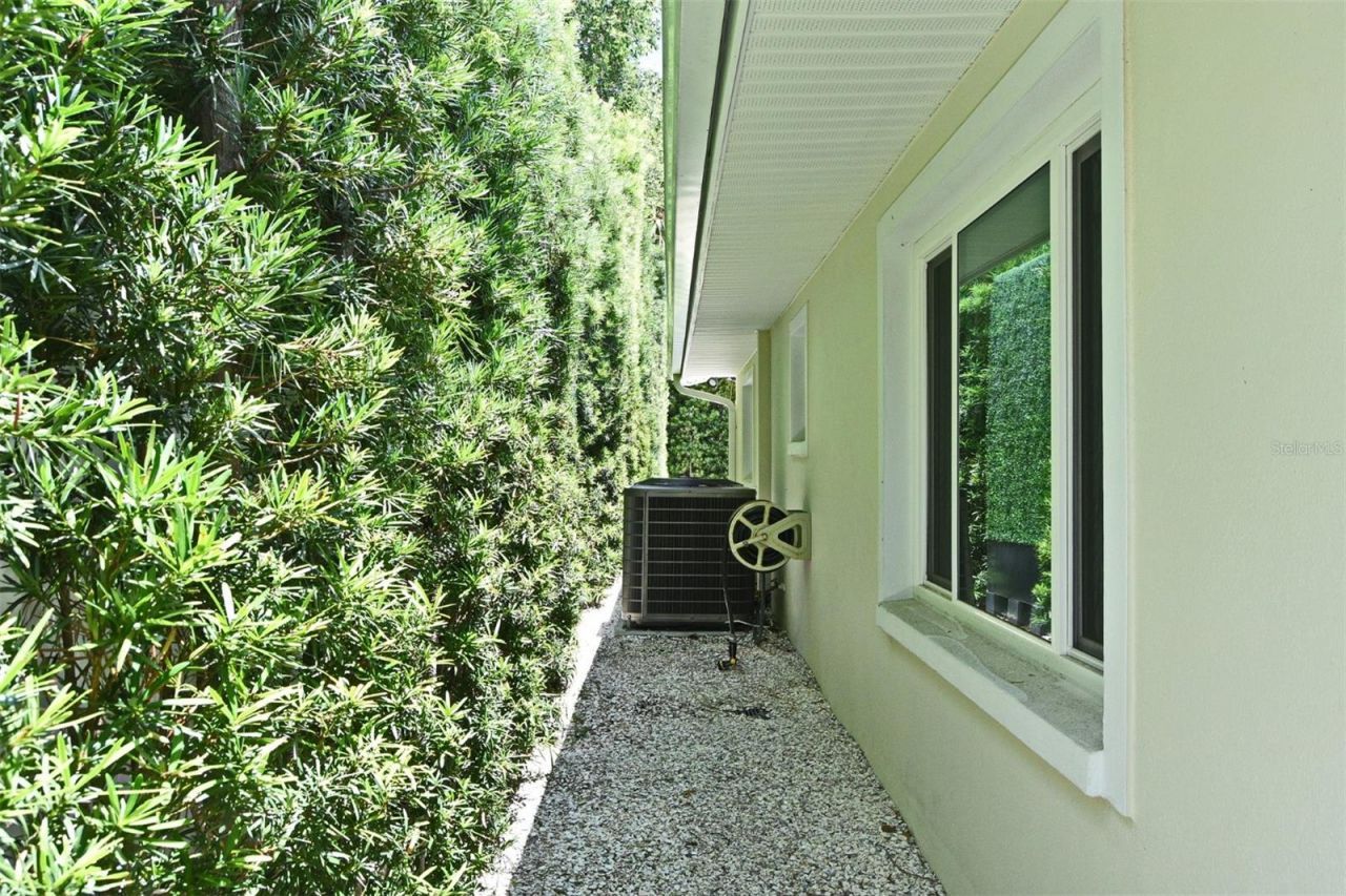 507 N Peninsula Avenue, New Smyrna Beach, FL 32169 Photo