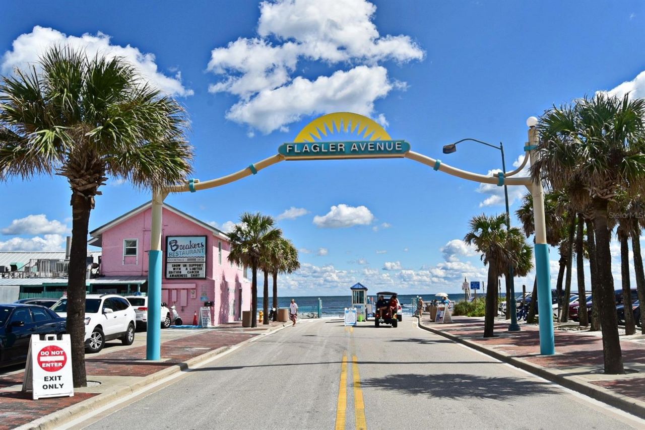 507 N Peninsula Avenue, New Smyrna Beach, FL 32169 Photo