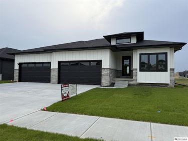 11104 S 218th Street, Gretna, NE 68028