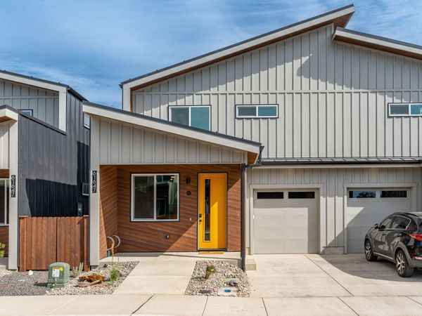 61635 Daly Estates Drive, Unit 17, Bend, OR 97702