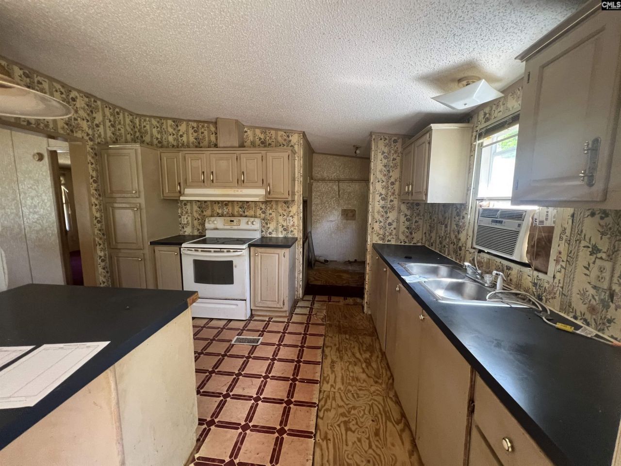 216 Cannon Street Photo 11