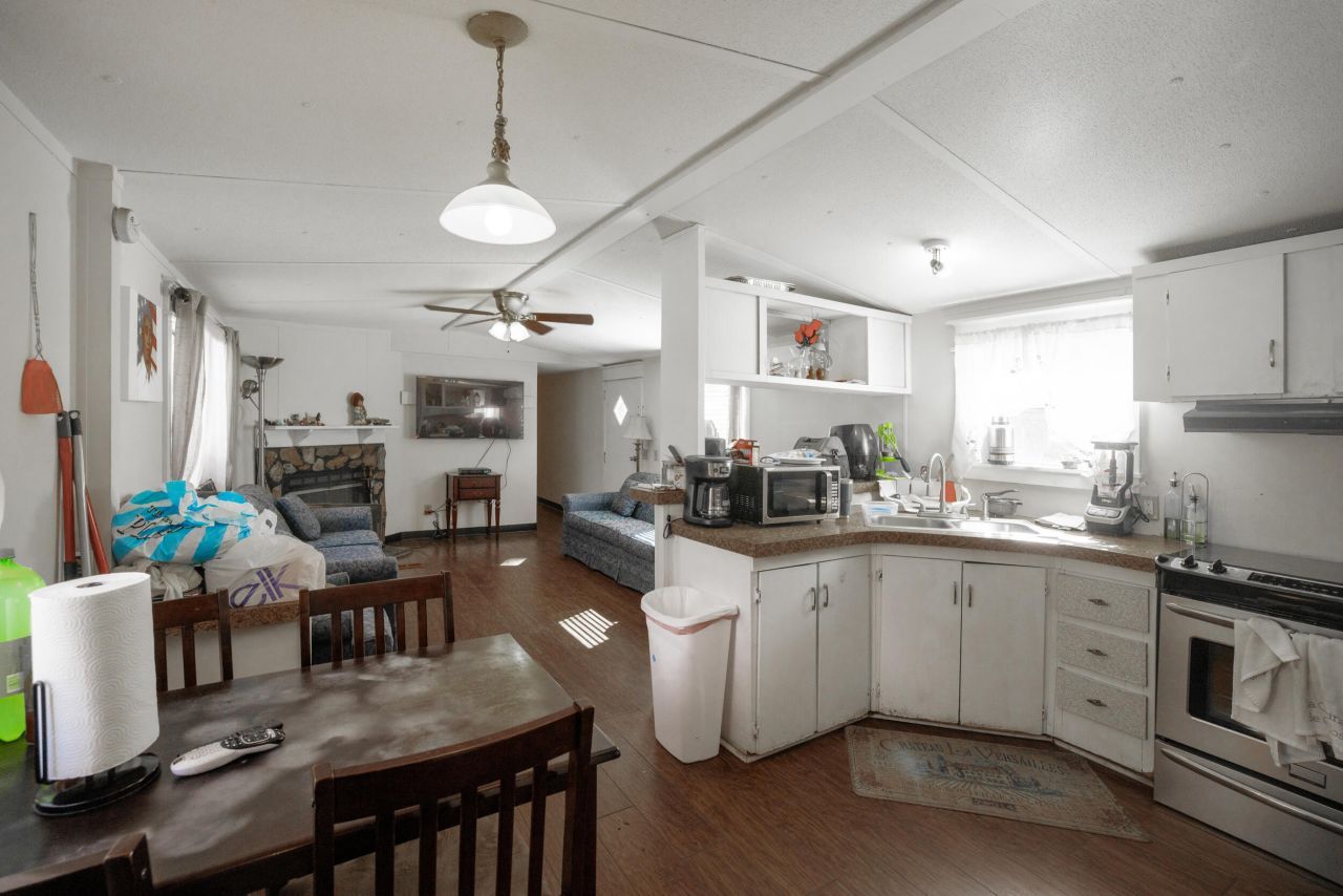 4294 River Road Photo 63
