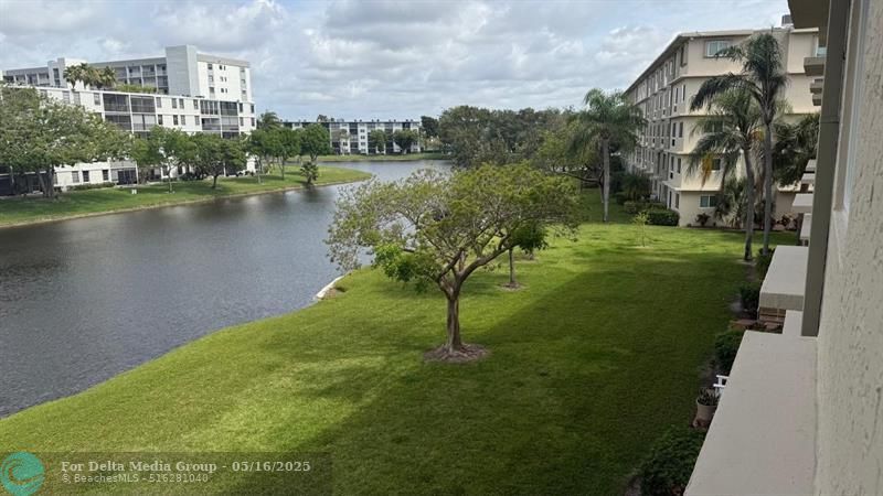 2108 S Cypress Bend Drive, Unit 306, Pompano Beach, FL 33069 Photo
