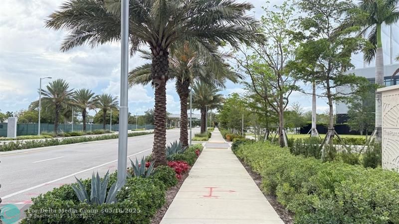 2108 S Cypress Bend Drive, Unit 306, Pompano Beach, FL 33069 Photo