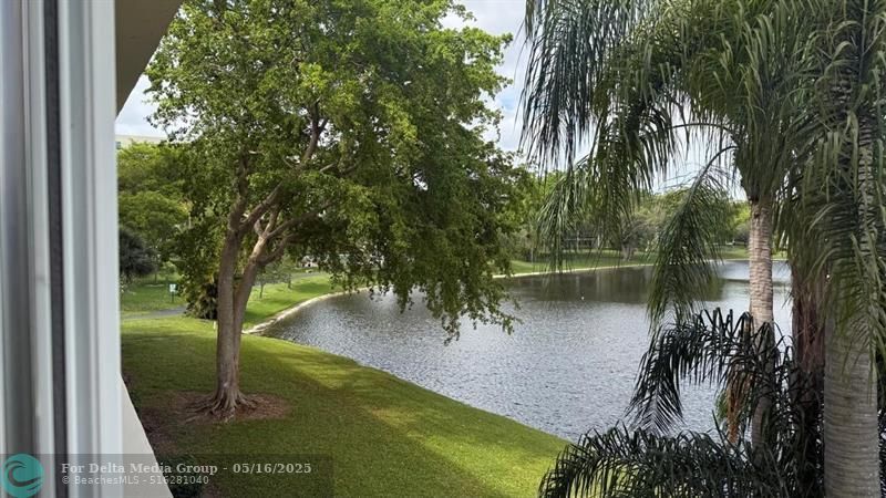 2108 S Cypress Bend Drive, Unit 306, Pompano Beach, FL 33069 Photo
