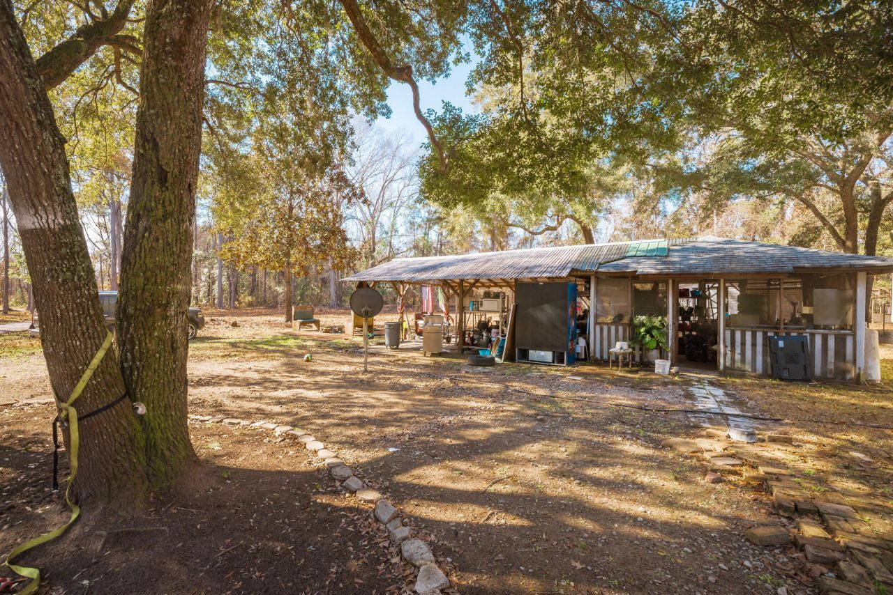 4294 River Road Photo 31