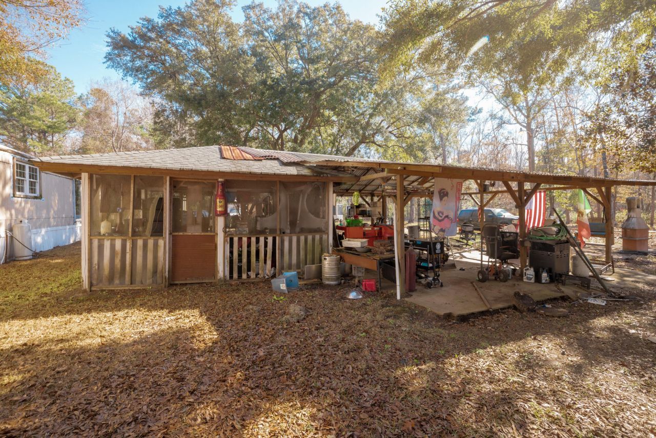 4294 River Road Photo 32