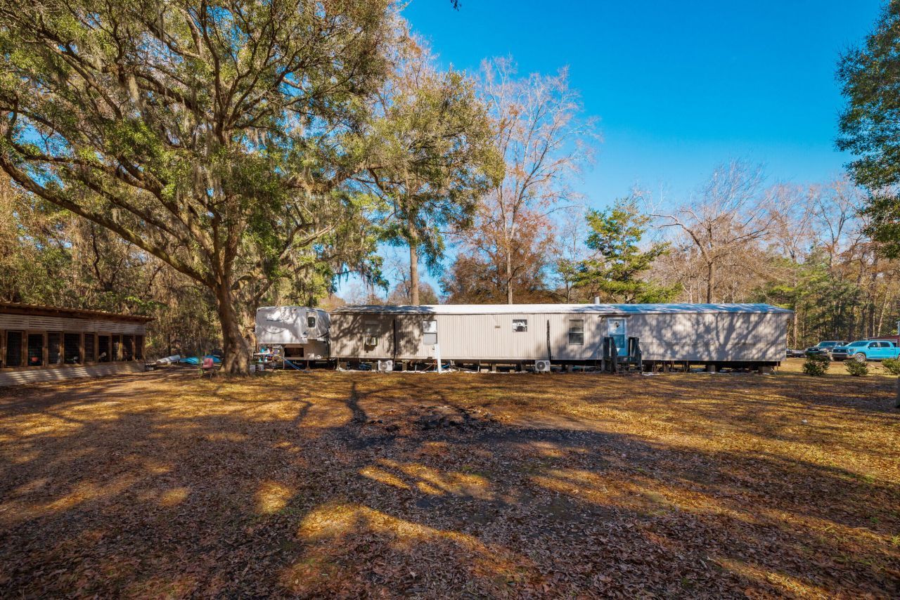 4294 River Road Photo 35