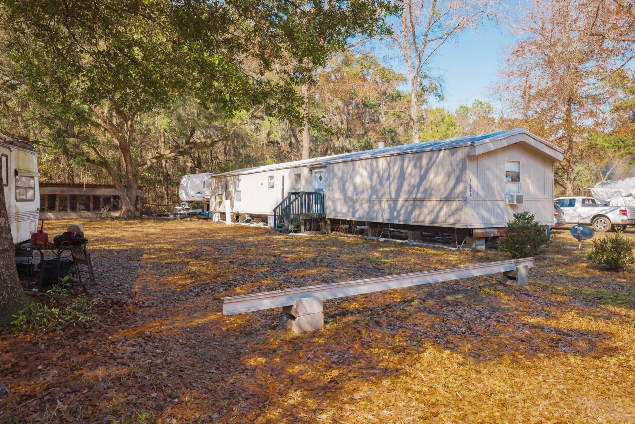 4294 River Road Photo 41