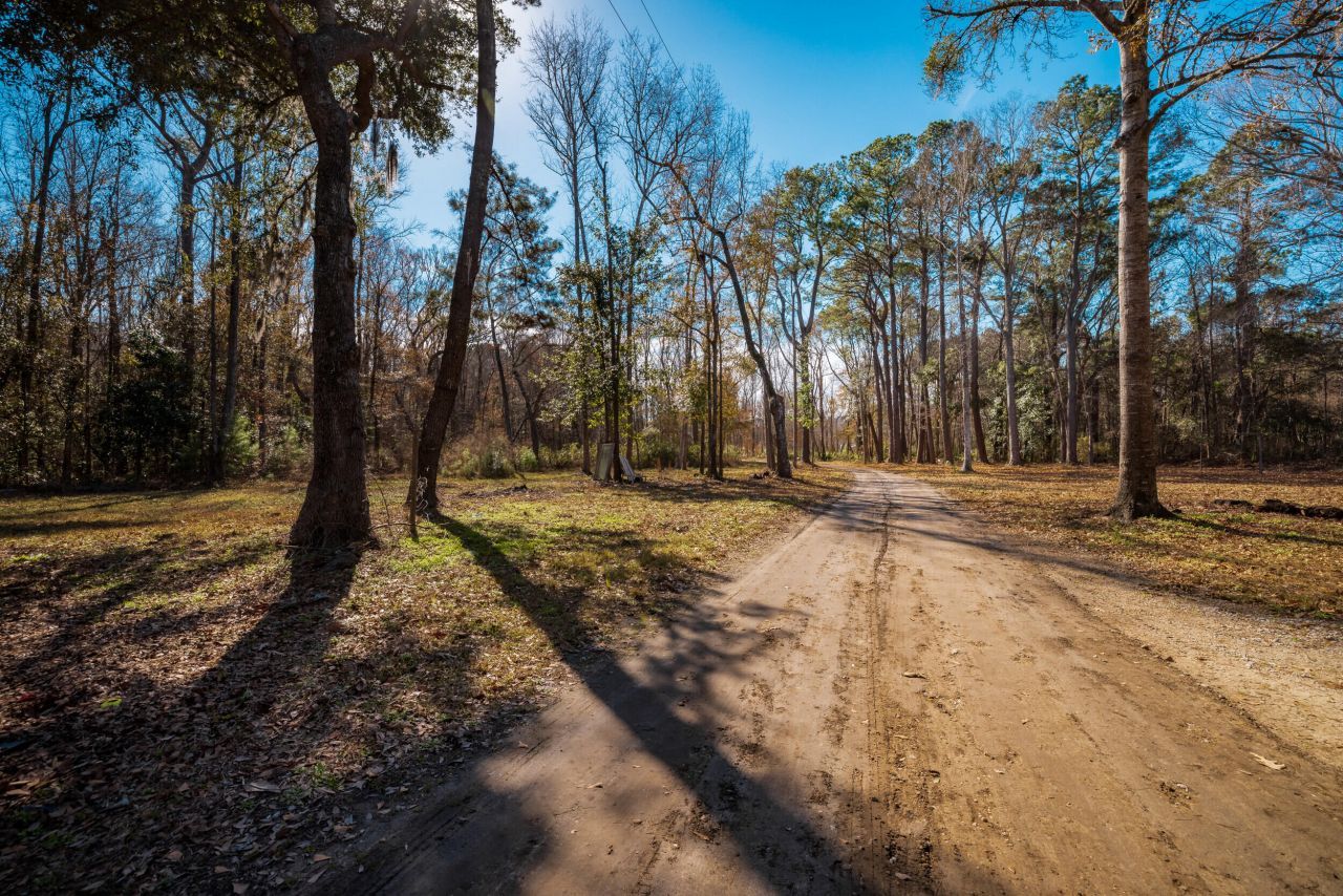 4294 River Road Photo 43