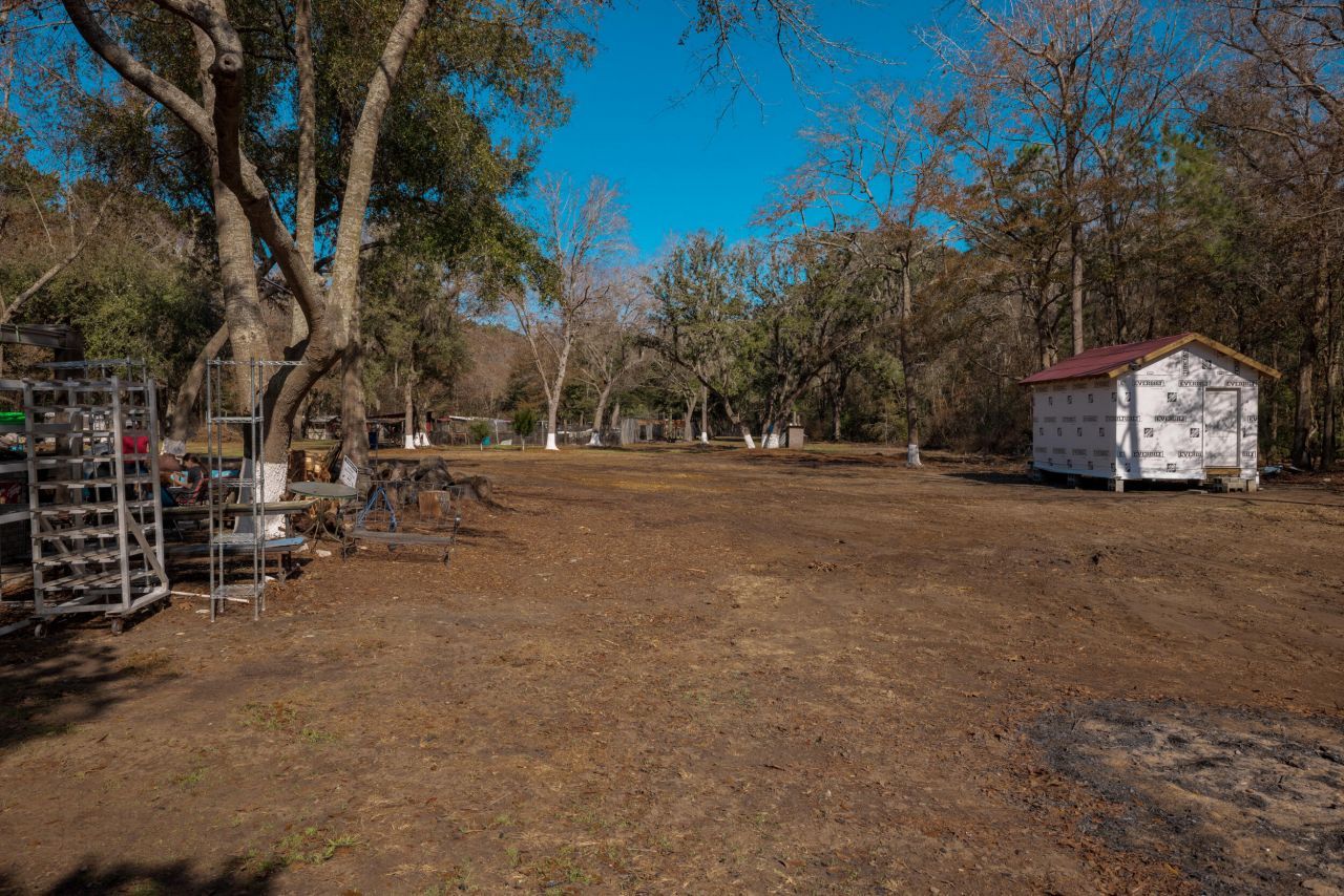 4294 River Road Photo 46