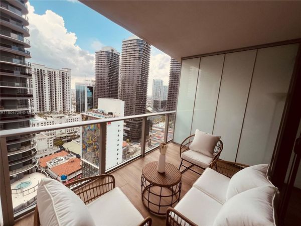 1010 Brickell Ave, Unit 2710, Miami, FL 33131