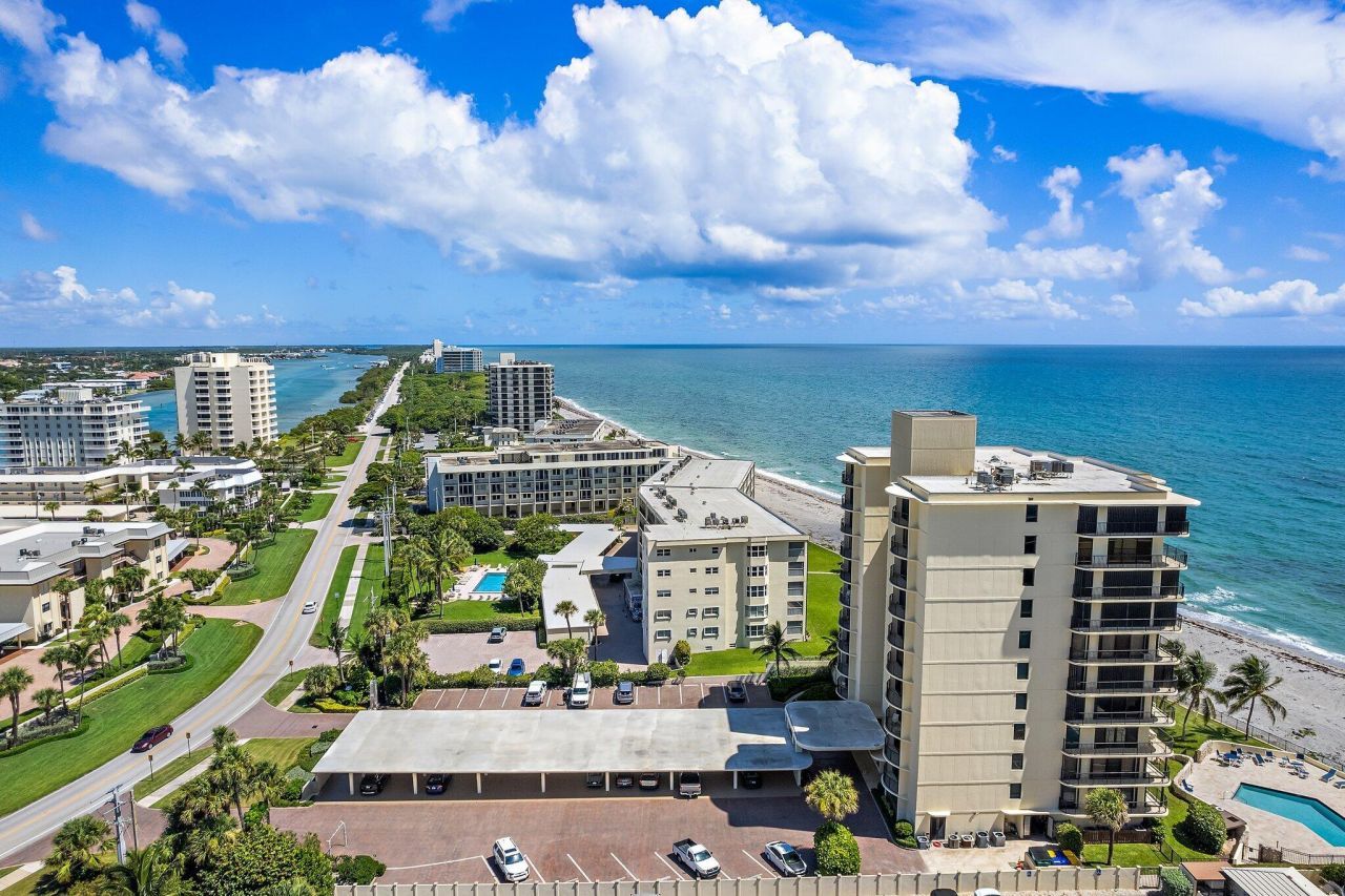 200 Beach Road, Unit 102, Tequesta, FL 33469 Photo