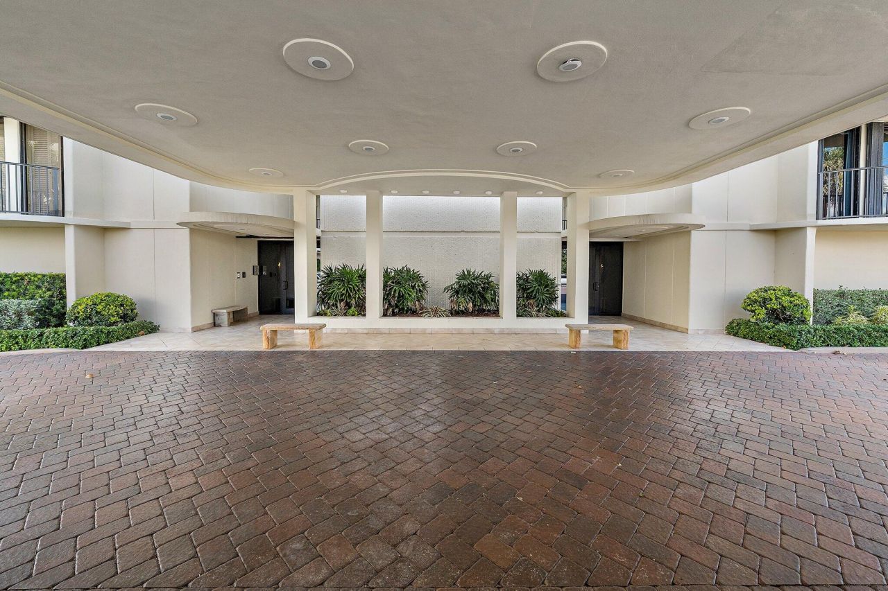 200 Beach Road, Unit 102, Tequesta, FL 33469 Photo